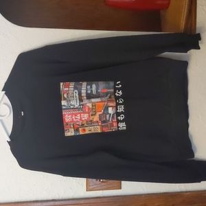 Black medium sweatshirt